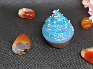 🧁 Cupcake – Blue Frosting Cupcake